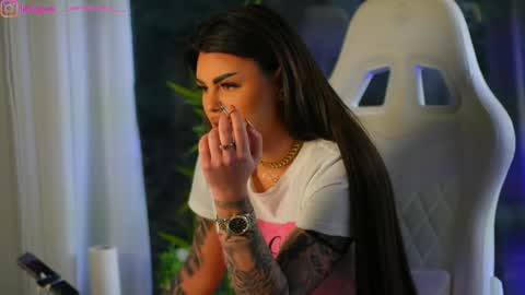 Snapshot of perfectt33n chatting on December 2024 09:24:02 AM Dee online show from December 2024 09:24:02 AM