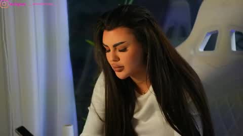 Snapshot of perfectt33n chatting on December 2024 08:34:02 AM Dee online show from December 2024 08:34:02 AM