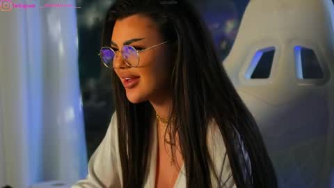 Snapshot of perfectt33n chatting on December 2024 11:34:02 AM Dee online show from December 2024 11:34:02 AM