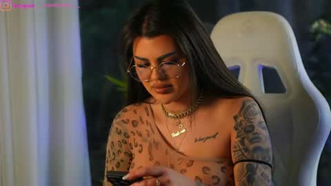 Snapshot of perfectt33n chatting on December 2024 09:21:02 AM Dee online show from December 2024 09:21:02 AM