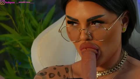 Snapshot of perfectt33n chatting on December 2024 12:27:02 PM Dee online show from December 2024 12:27:02 PM