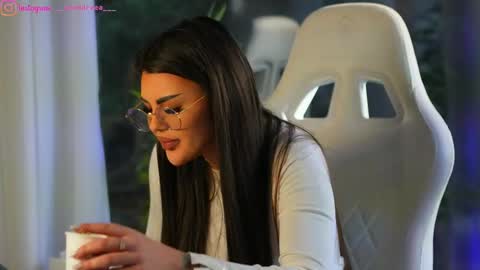 Snapshot of perfectt33n chatting on December 2024 09:38:02 AM Dee online show from December 2024 09:38:02 AM