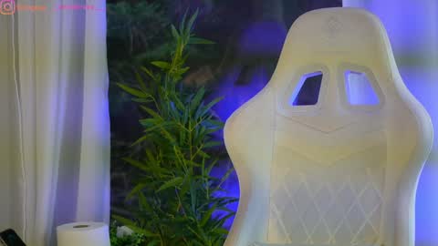 Snapshot of perfectt33n chatting on January 2025 09:36:02 AM Dee online show from January 2025 09:36:02 AM