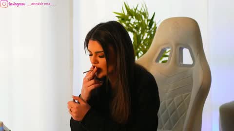 Snapshot of perfectt33n chatting on February 2025 09:33:01 AM Dee online show from February 2025 09:33:01 AM