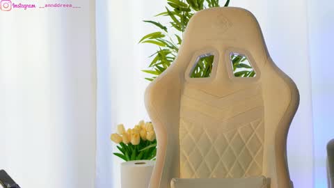 Snapshot of perfectt33n chatting on February 2025 09:43:01 AM Dee online show from February 2025 09:43:01 AM