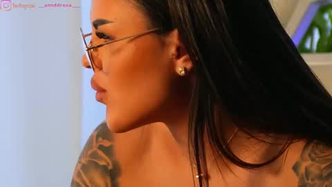 Snapshot of perfectt33n chatting on February 2025 12:48:01 PM Dee online show from February 2025 12:48:01 PM