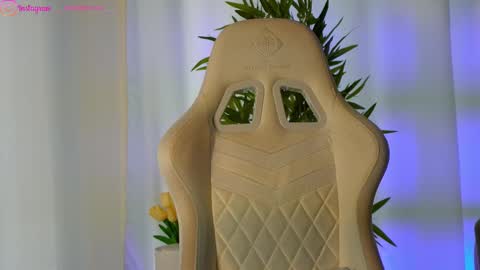 Snapshot of perfectt33n chatting on March 2025 10:02:01 AM Dee online show from March 2025 10:02:01 AM