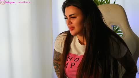 Snapshot of perfectt33n chatting on March 2025 10:48:01 AM Dee online show from March 2025 10:48:01 AM