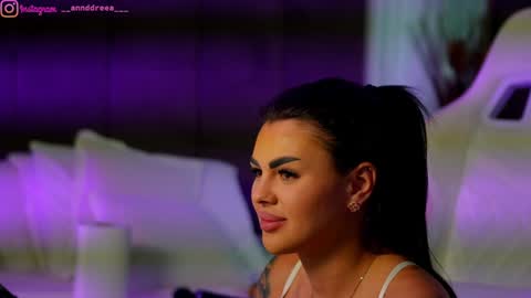 Snapshot of perfectt33n chatting on September 2025 03:05:01 PM Dee online show from September 2025 03:05:01 PM