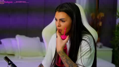 Snapshot of perfectt33n chatting on October 2025 03:31:02 PM Dee online show from October 2025 03:31:02 PM