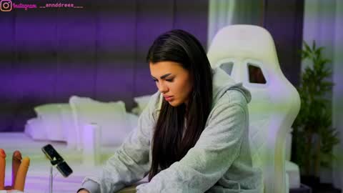 Snapshot of perfectt33n chatting on October 2025 03:09:01 PM Dee online show from October 2025 03:09:01 PM