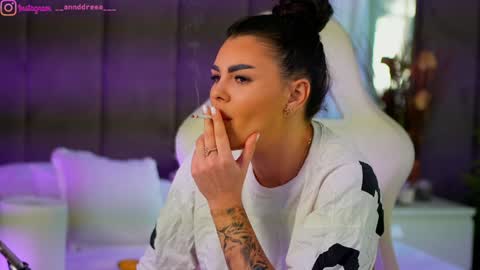 Snapshot of perfectt33n chatting on October 2025 12:04:02 PM Dee online show from October 2025 12:04:02 PM