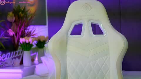 Snapshot of perfectt33n chatting on November 2025 02:28:02 PM Dee online show from November 2025 02:28:02 PM