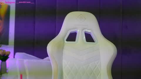 Snapshot of perfectt33n chatting on December 2025 05:28:02 PM Dee online show from December 2025 05:28:02 PM