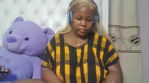 Snapshot of periwinkle20 chatting on April 2026 06:02:02 PM Taurus online show from April 2026 06:02:02 PM