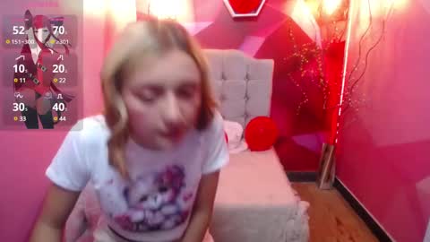 PERLA RED online show from March 2025 12:34:01 PM