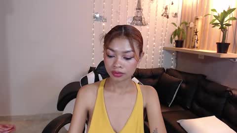 Perla online show from February 2025 04:16:02 PM
