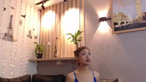 Perla online show from March 2025 04:46:01 PM