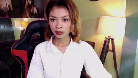 Perla online show from September 2025 06:32:02 PM
