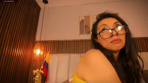 Snapshot of perlapreciosa chatting on July 2026 04:19:01 AM PerlaPreciosa online show from July 2026 04:19:01 AM