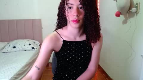 perlaweb_09 online show from November 2025 07:57:01 PM