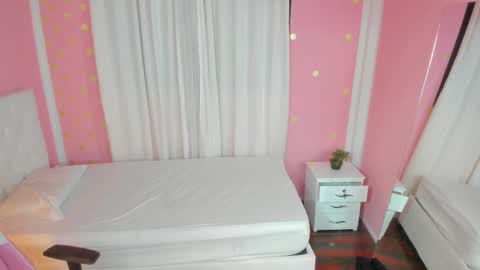 Snapshot of persefone_saira chatting on November 2025 09:52:02 AM Marie online show from November 2025 09:52:02 AM