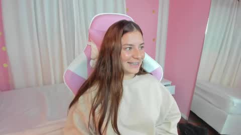 Snapshot of persefone_saira chatting on November 2025 11:15:01 PM Marie online show from November 2025 11:15:01 PM