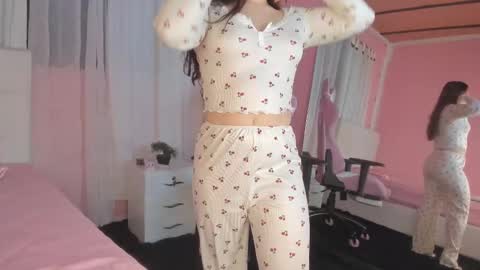 Snapshot of persefone_saira chatting on November 2025 09:30:01 AM Marie online show from November 2025 09:30:01 AM