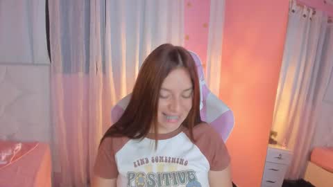 Snapshot of persefone_saira chatting on November 2025 10:48:02 AM Marie online show from November 2025 10:48:02 AM