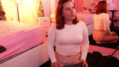 Snapshot of persefone_saira chatting on December 2025 09:20:01 PM Marie online show from December 2025 09:20:01 PM