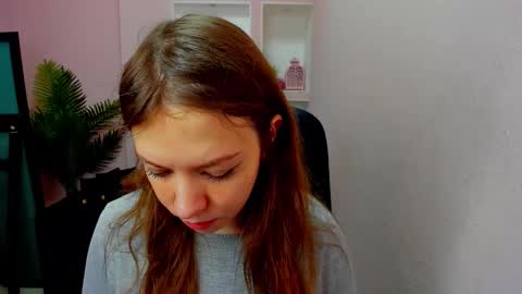 Snapshot of persinaky chatting on October 2025 10:34:02 AM horror flying on the wings of the night.... online show from October 2025 10:34:02 AM