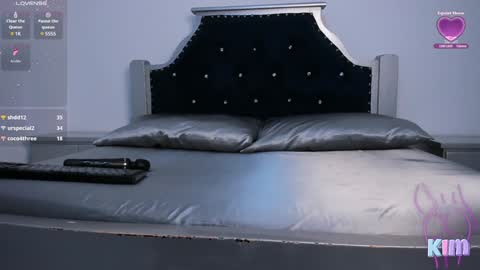 Snapshot of pervert_pantyhose chatting on December 2024 05:23:02 PM Kimberly online show from December 2024 05:23:02 PM