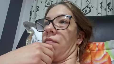 Lisa -  online show from February 2025 07:58:02 PM