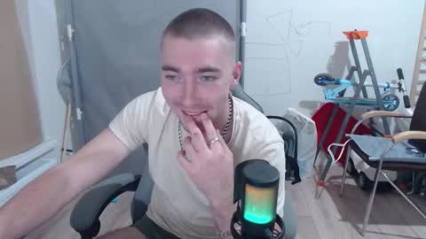 pes1ko online show from March 2026 08:00:01 PM