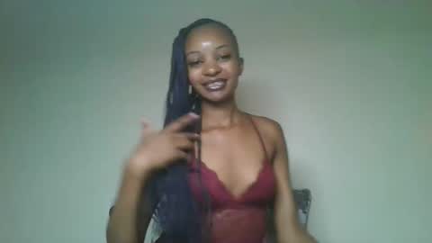 Snapshot of petal_palette chatting on May 2026 07:05:01 AM Lolly online show from May 2026 07:05:01 AM