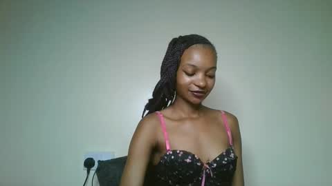 Snapshot of petal_palette chatting on May 2026 05:51:01 PM Lolly online show from May 2026 05:51:01 PM