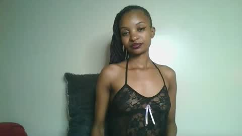 Snapshot of petal_palette chatting on May 2026 08:37:01 PM Lolly online show from May 2026 08:37:01 PM