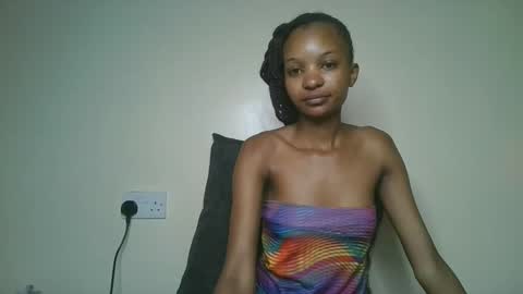 Snapshot of petal_palette chatting on May 2026 05:15:02 AM Lolly online show from May 2026 05:15:02 AM