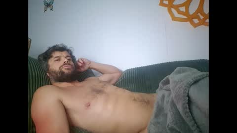 Snapshot of pete_le_meat chatting on May 2026 10:26:02 PM pete_le_meat online show from May 2026 10:26:02 PM