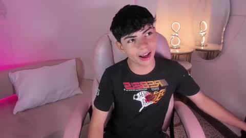 Snapshot of peter_chase chatting on September 2025 07:39:02 PM Peter online show from September 2025 07:39:02 PM