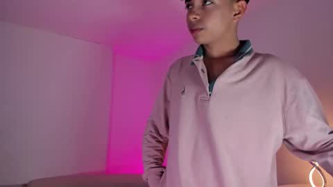 Snapshot of peter_chase chatting on October 2025 07:21:01 PM Peter online show from October 2025 07:21:01 PM