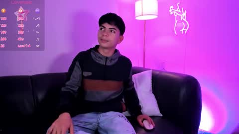 Snapshot of peter_chase chatting on November 2025 06:21:01 PM Peter online show from November 2025 06:21:01 PM