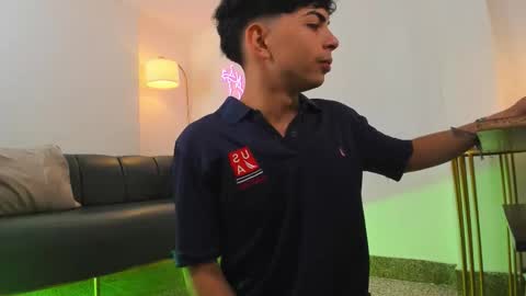 Snapshot of peter_chase chatting on November 2025 06:26:01 PM Peter online show from November 2025 06:26:01 PM