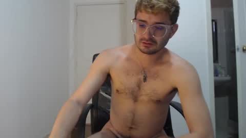 Snapshot of peter_x_annaud chatting on January 2025 02:53:01 PM FELIPE online show from January 2025 02:53:01 PM