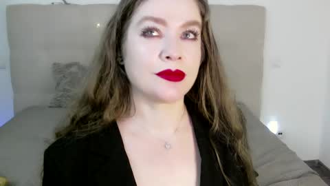 Peters Emily online show from January 2025 08:33:02 PM