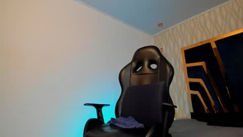 Snapshot of petesevans_1 chatting on December 2025 06:00:01 AM PETES EVANS new account online show from December 2025 06:00:01 AM