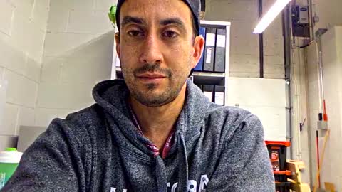 Snapshot of peteypete204 chatting on February 2025 09:19:02 PM peteypete204 online show from February 2025 09:19:02 PM