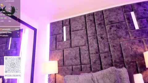 Im Rosse but u can call me Rossie or Rosita . online show from February 2025 12:49:02 AM