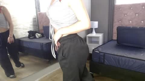 Snapshot of petite_8 chatting on May 2026 03:30:02 PM Petite online show from May 2026 03:30:02 PM