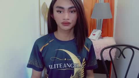 Snapshot of petite_barbie88 chatting on June 2026 01:41:02 AM petite_barbie88 online show from June 2026 01:41:02 AM